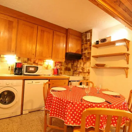 6 Pers. A Avec Balcon Sud, Parking, Casier A Skis Et Equipements Complets - Fr-1-330e-114 Saint-Chaffrey
